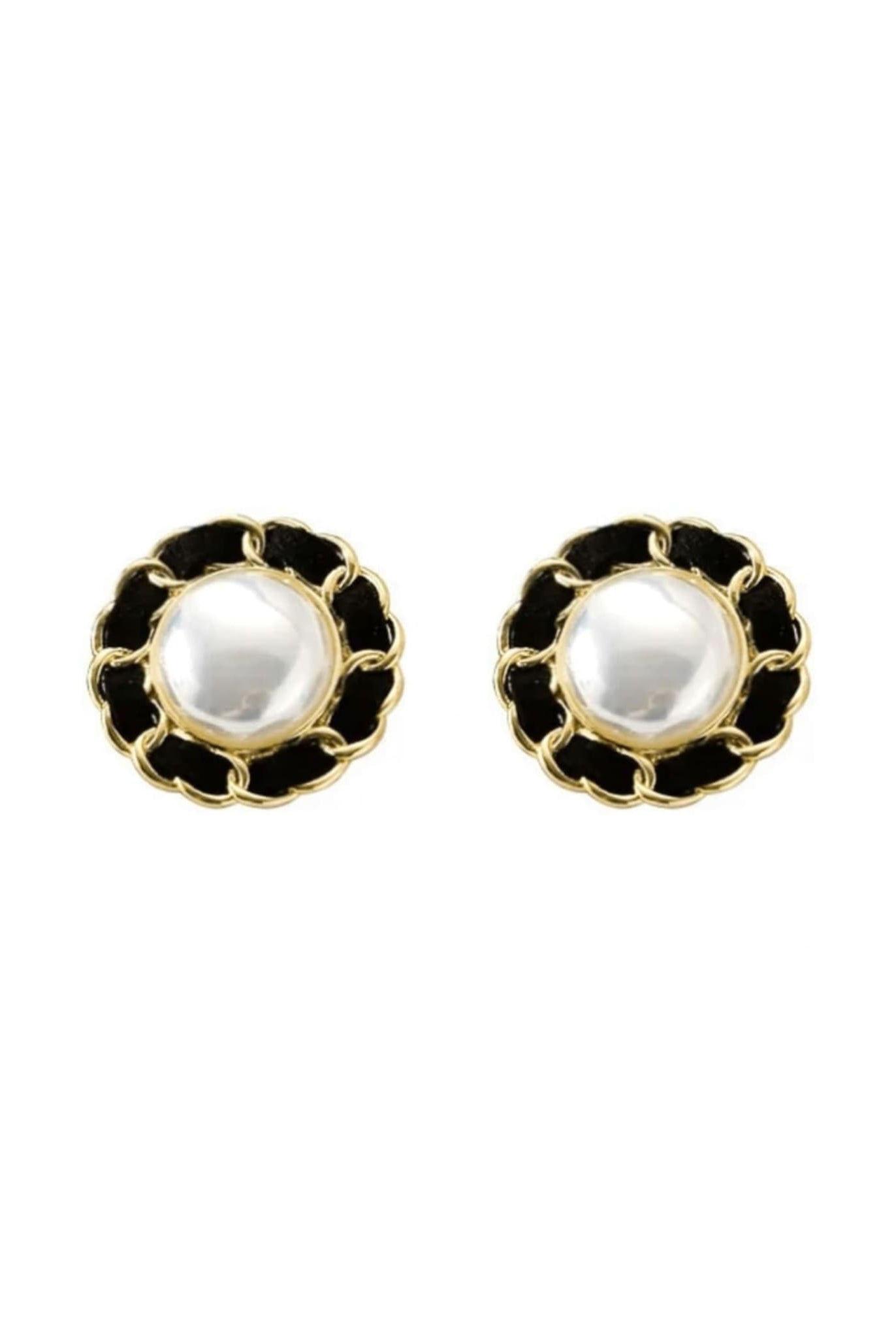 Classic Pearl Earrings