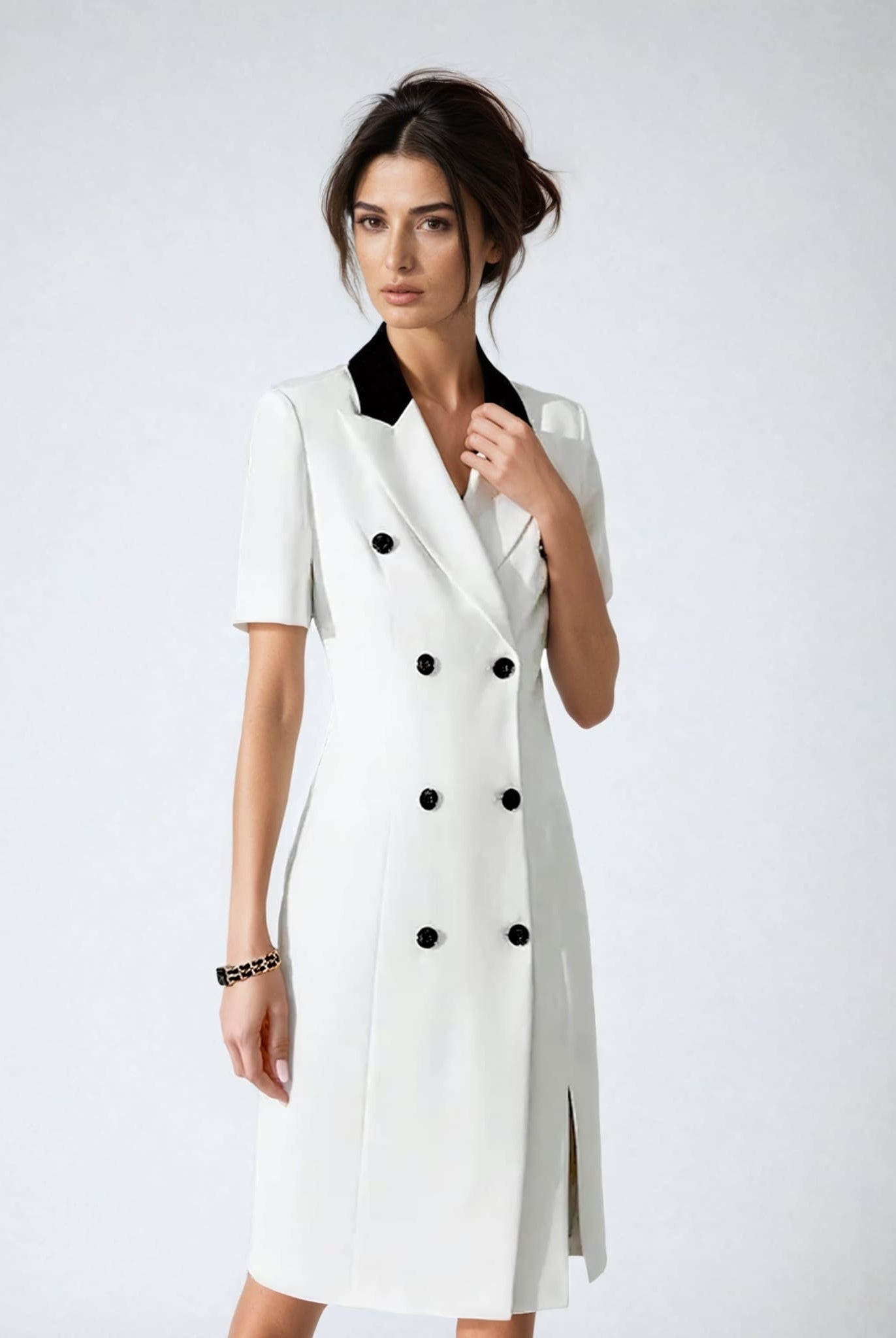 Elegant White Dress With Black Collar