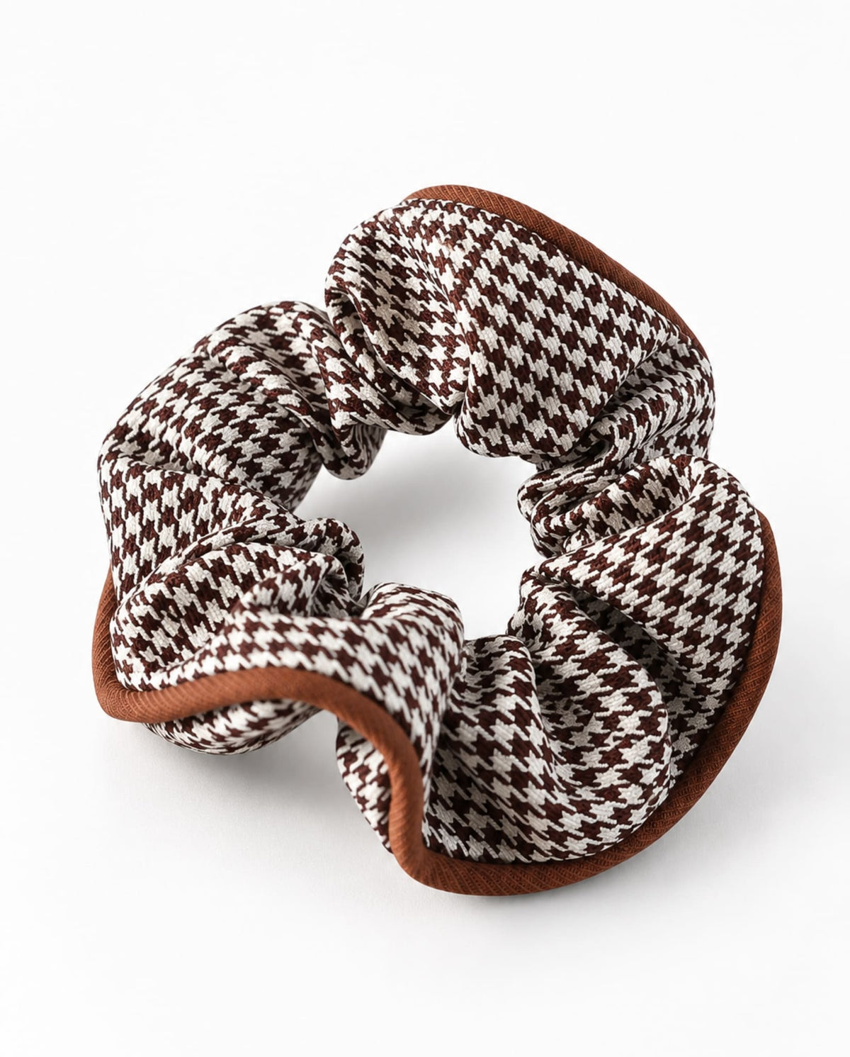 Houndstooth hair scrunchie in brown.