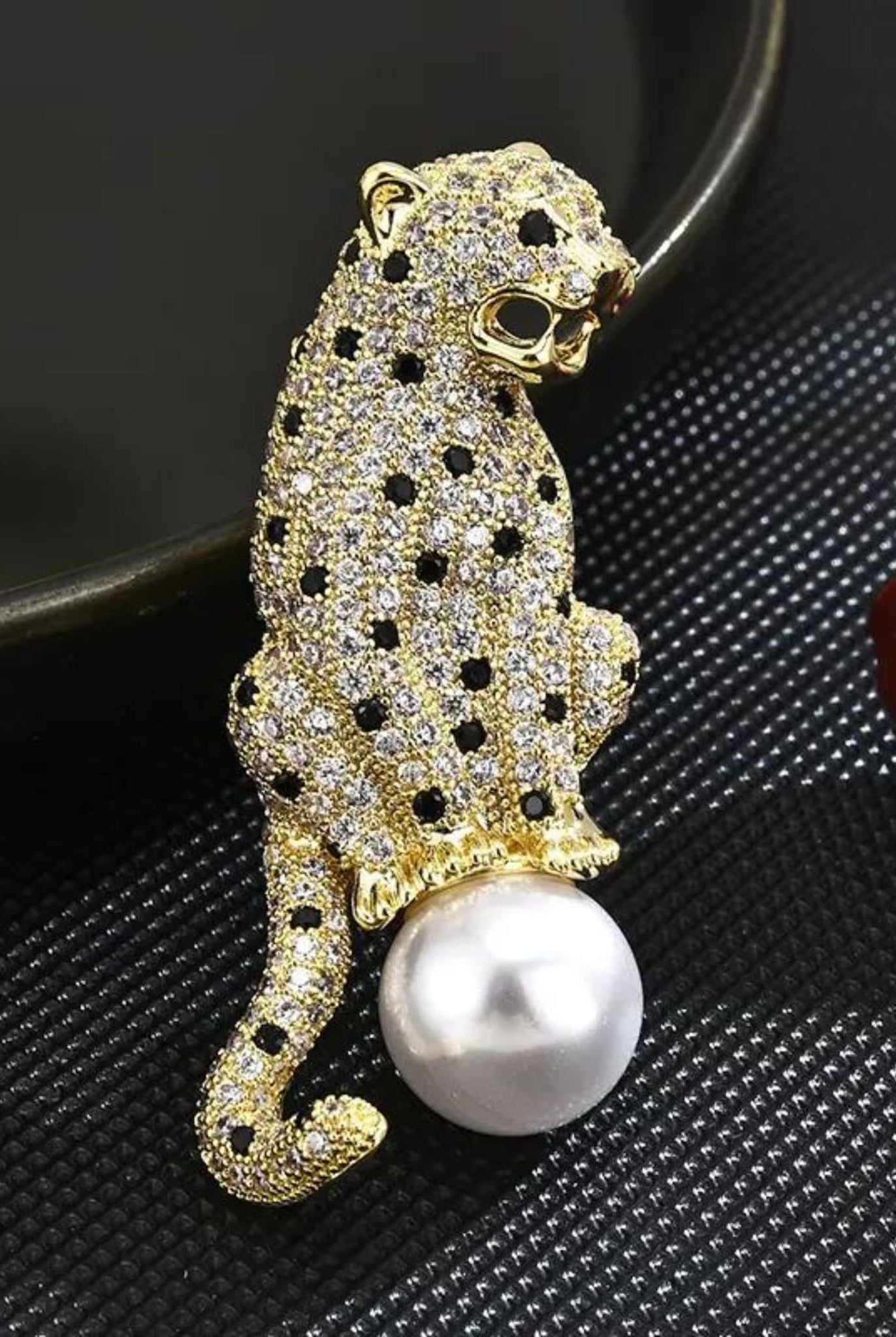 Leopard Pearl Brooch