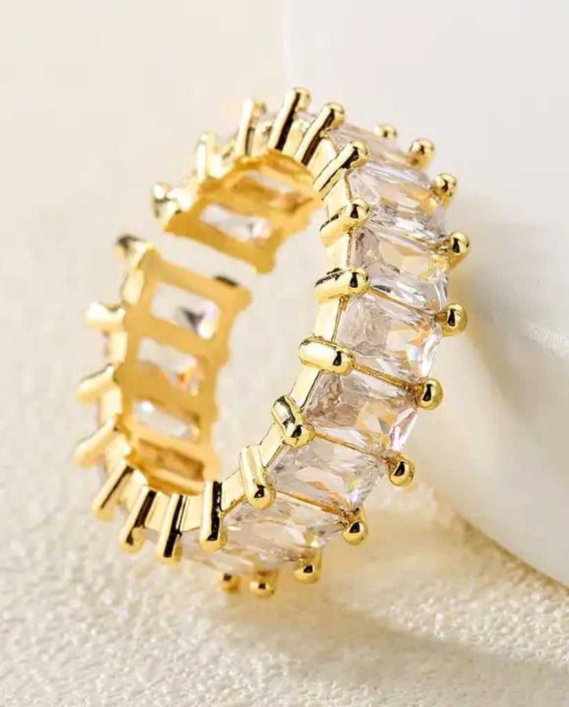 Adjustable Crystal Ring In Gold