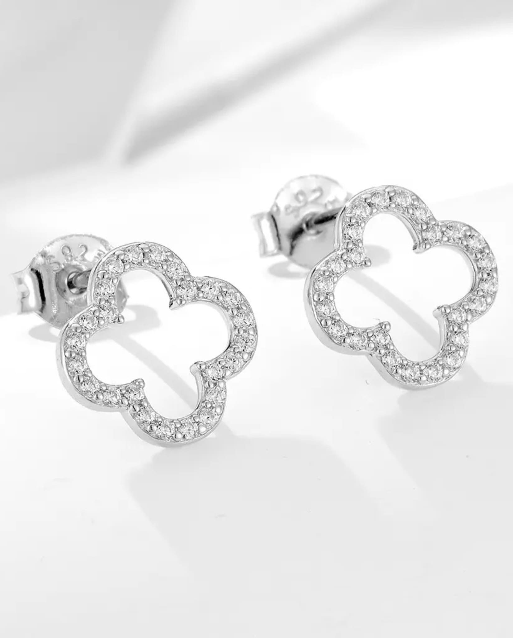 Dazzlingrock Collection Round Blue Sapphire & White Diamond Swirl Stackable Anniversary Ring For Women In Solid Gold - Product Details